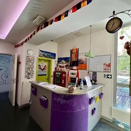 Himalayan Hostel *